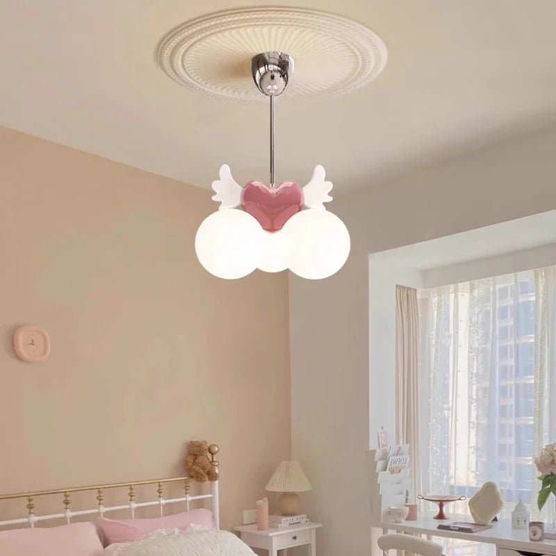 lustre romantique pour chambre d'enfant décor princesse en verre - vue 4 sur 8