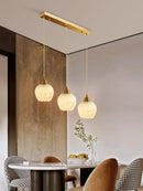 Nordische Pendelleuchte aus Marmor und Kupfer im minimalistischen Design