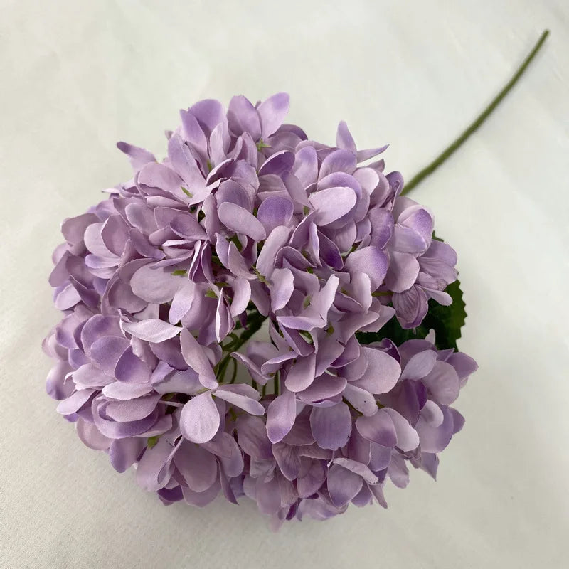 bouquet d'hortensias artificiels en soie pour décoration et événements - vue 12 sur 19