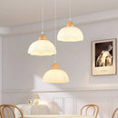 Moderne Pendelleuchte aus Holz für elegante Inneneinrichtung