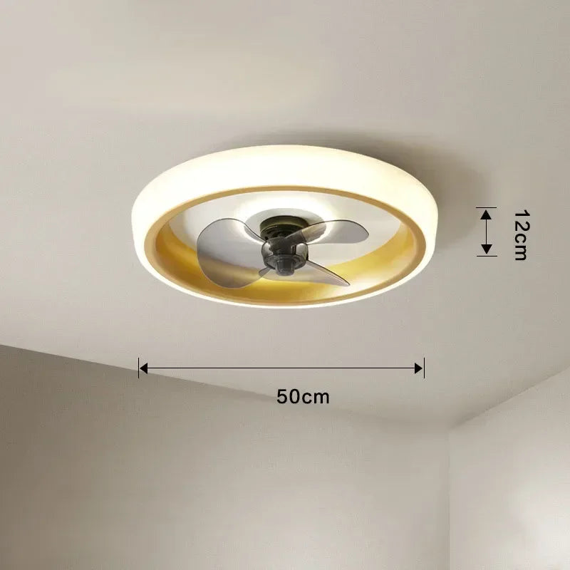 Leiser Deckenventilator mit unsichtbaren Flügeln und integrierter Beleuchtung