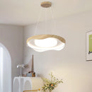 Moderne Pendelleuchte im nordischen Rundholz-Stil mit Augenschutz