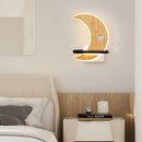 Moderne LED-Wandleuchte Mond minimalistisch mit USB-Ladegerät