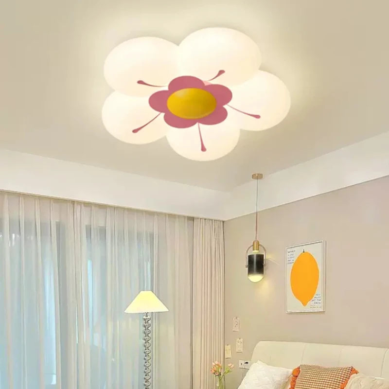 plafonnier romantique pour chambre de petite fille fleurie et chaleureuse - vue 5 sur 16