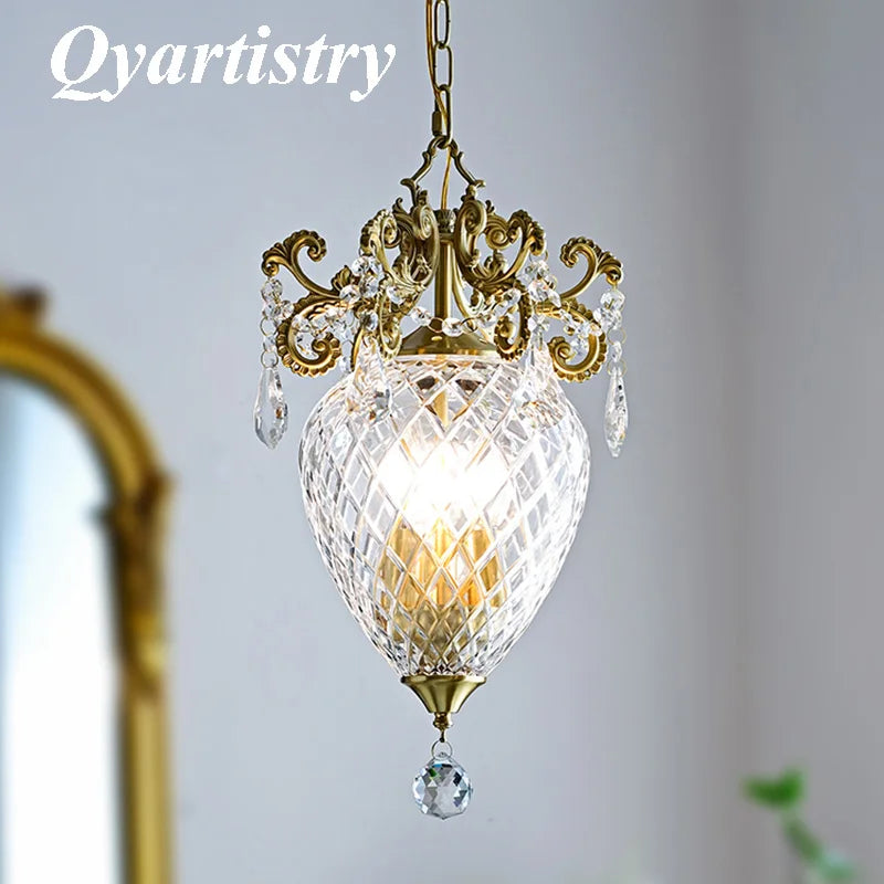 Lustre doré en cristal français motif ananas moyen âge suspension