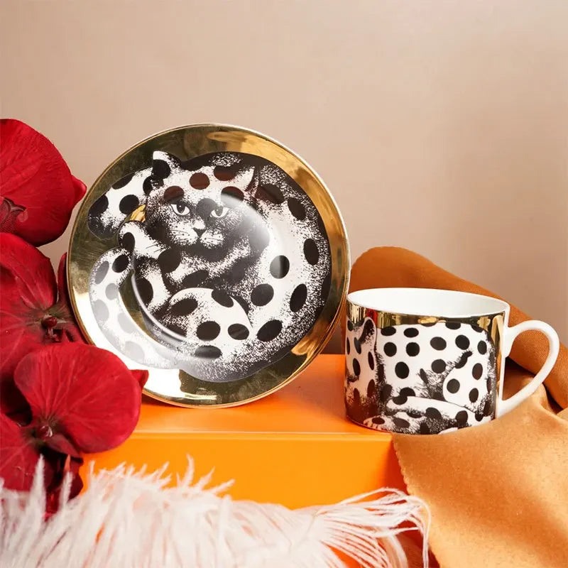 Tasse cafe porcelaine motif animal finition doree europe