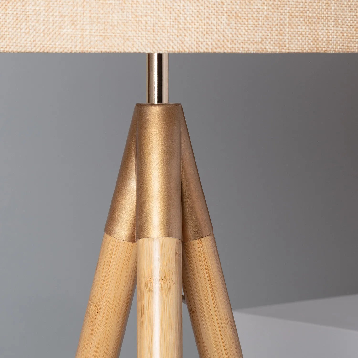 Lampadaire TECHBREY en bois et tissu Wolby - vue 5 sur 6