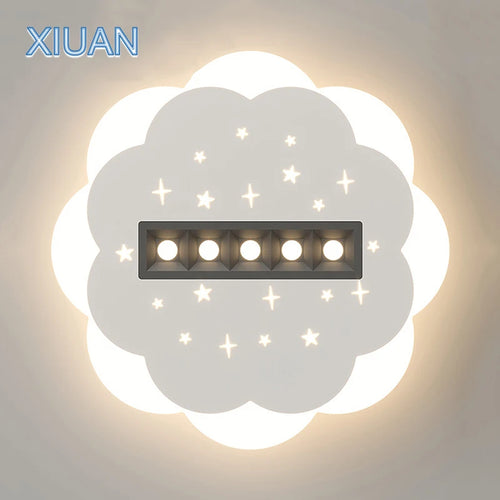 plafonnier simple avec spot blanc carré et nuage rond
