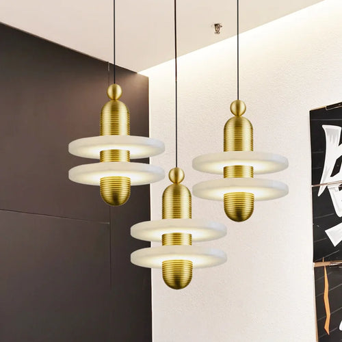 lustre en marbre naturel design nordique pour intérieur élégant