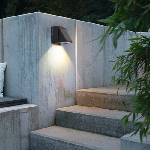 Moderne LED-Außenwandleuchte wasserdicht für Garten und Balkon - vue 5 sur 12