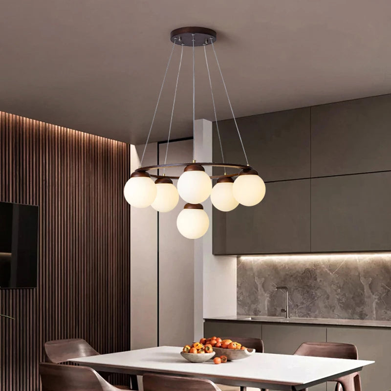 suspension en bois avec boule de verre design moderne