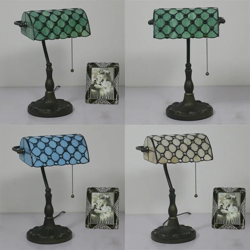 Vintage Nachttischlampe aus Buntglas für die Innendekoration - vue 4 sur 8