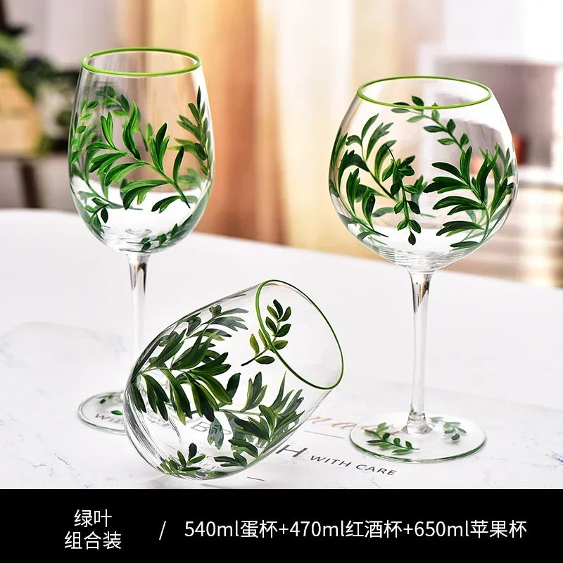 Verres à vin hauts motifs floraux dessinés main