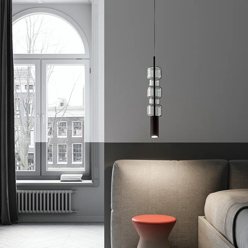 Moderne Glas-Pendelleuchte mit gold- und schwarzfarbenen Metallelementen - vue 4 sur 8