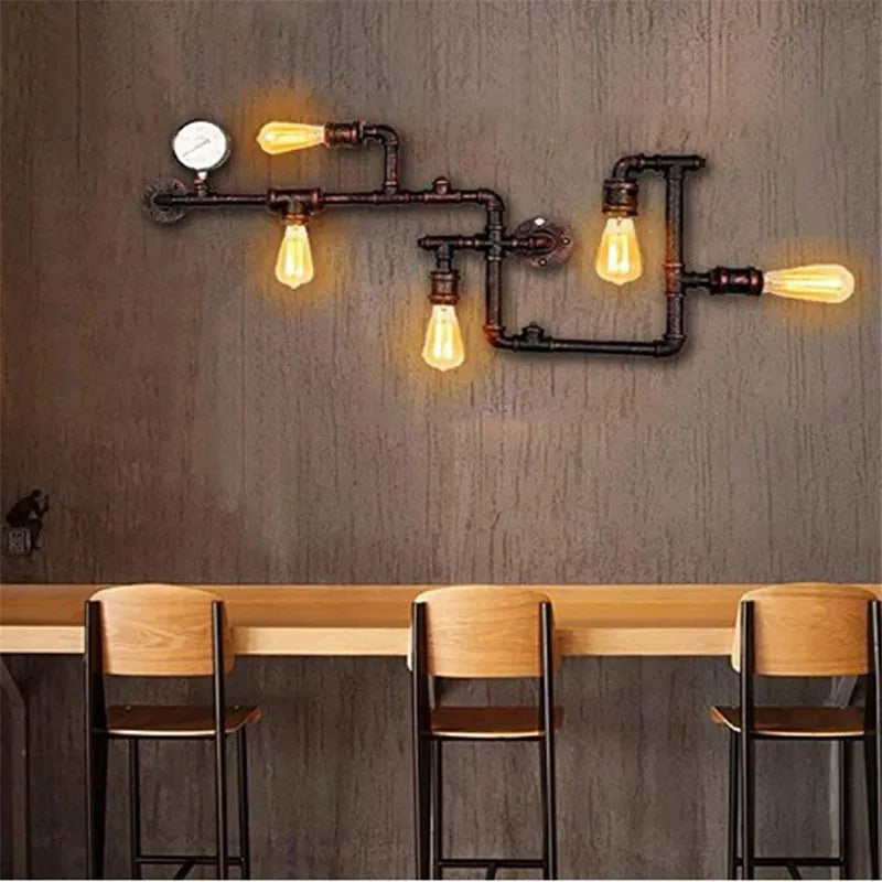 Applique murale industrielle vintage en métal pour un intérieur rétro