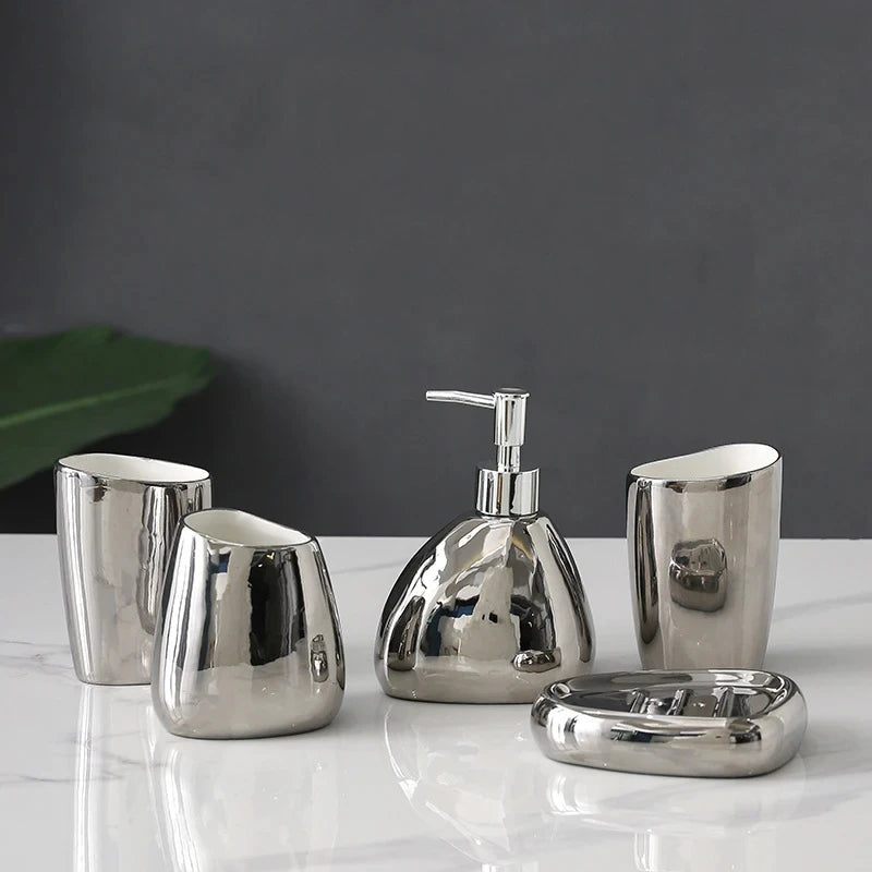 ensemble daccessoires en céramique pour salle de bain de luxe - vue 11 sur 12