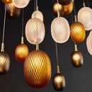 Moderne Pendelleuchte aus weißem und amberfarbenem Glas