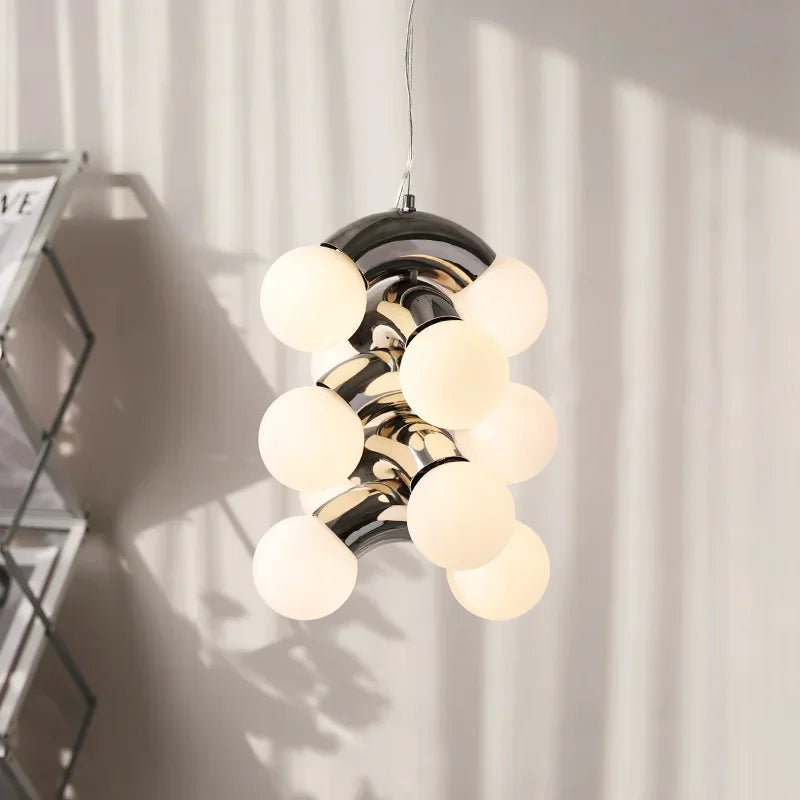 Kreativer LED-Kronleuchter in Traubenform für den Innenbereich - vue 3 sur 12