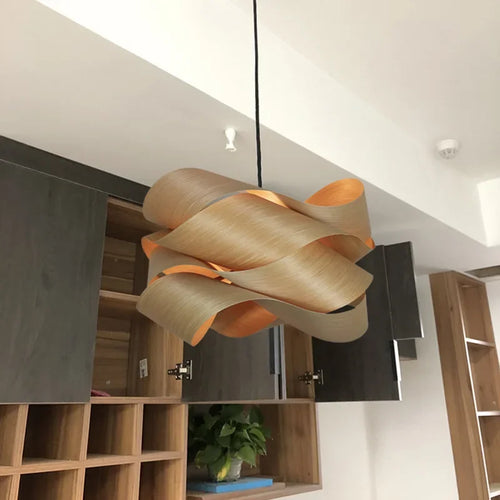 Kreative Pendelleuchte aus Holz im modernen südostasiatischen Stil - vue 2 sur 10