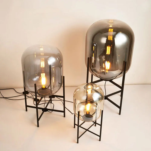 lampadaire post-moderne simple avec verre de cognac