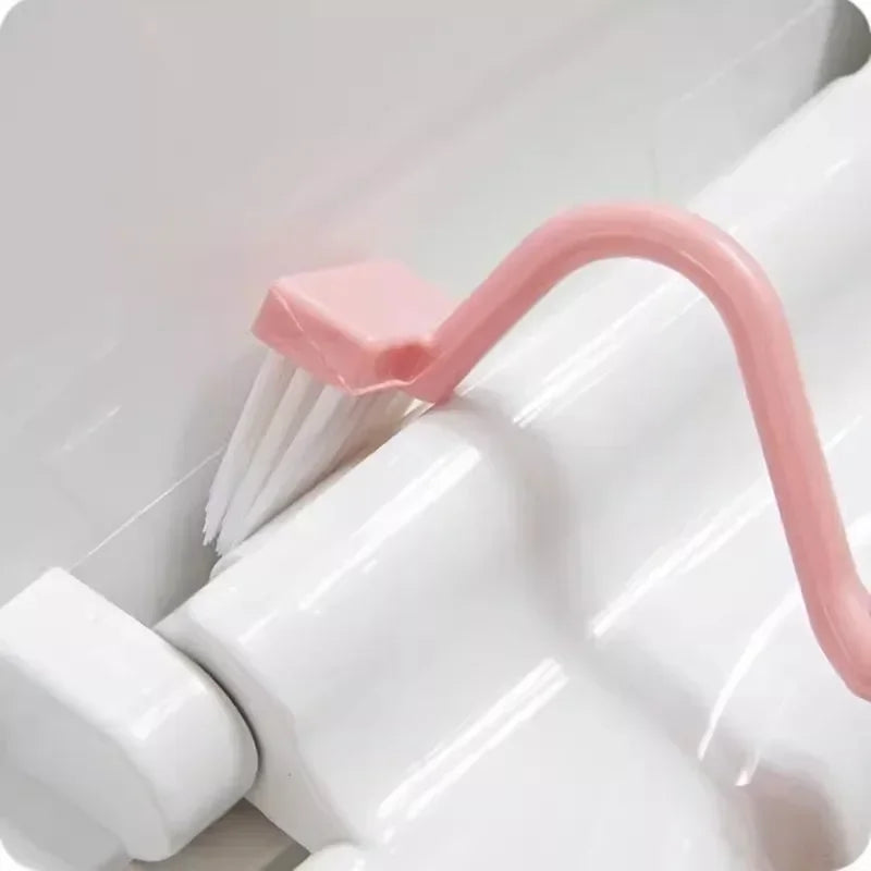 brosse de toilette incurvée à fixation murale avec poils souples - vue 4 sur 7