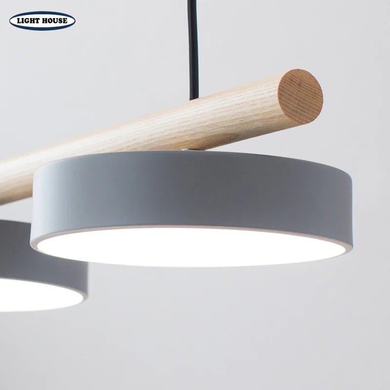 Nordischer Kronleuchter aus Massivholz mit integrierter LED - vue 5 sur 10