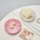 plateau à bijoux élégant en céramique design festonné moderne