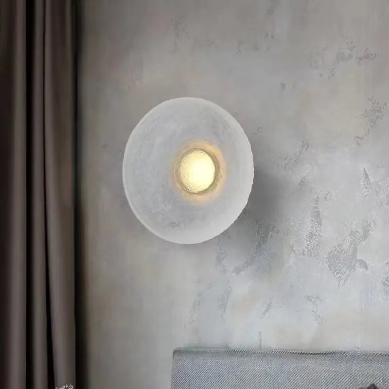 Design-Wandleuchte Kreisform für modernes Interieur aus transparenter Resin - vue 4 sur 7