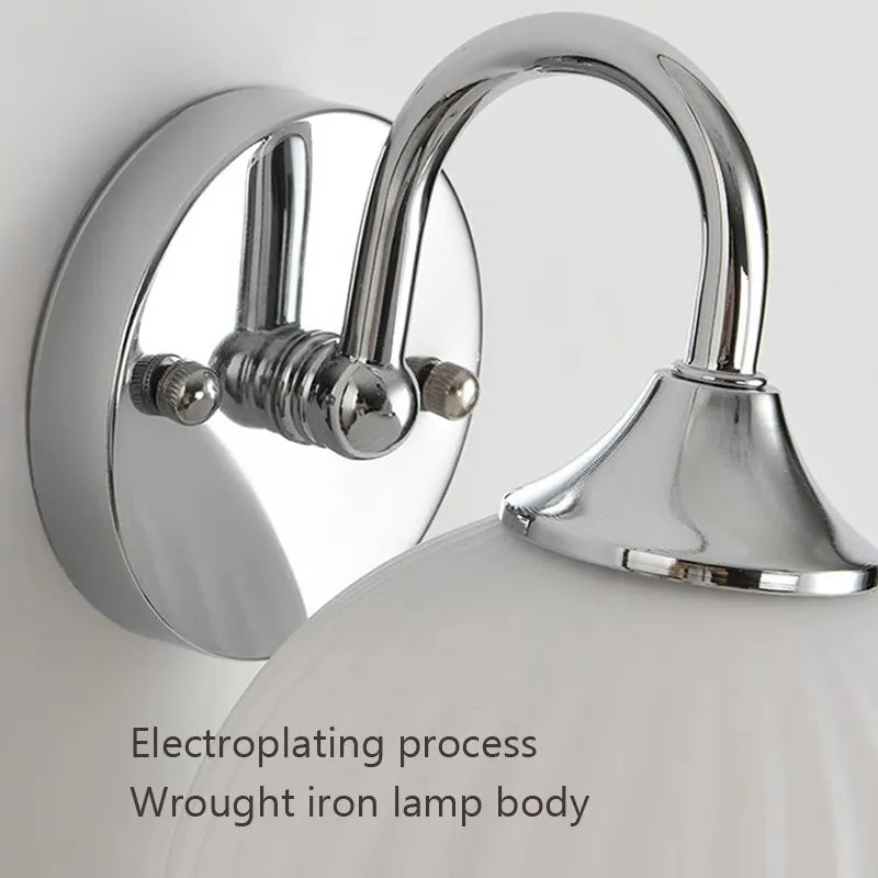 Applique murale LED rétro en forme de boule chromée - vue 7 sur 10