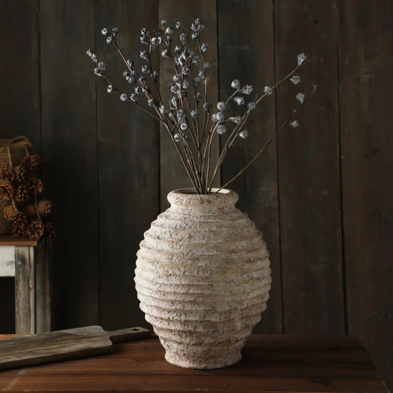 vase en céramique vintage fait main pour décoration intérieure