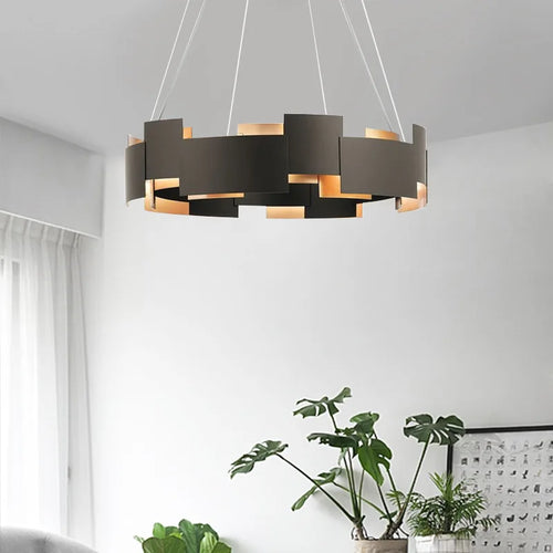 Pendelleuchte aus Metall mit verstellbarem Kabel