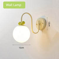 Lustre LED décoratif style français intérieur.