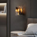 Elegante Wandleuchte aus Glas und Kupfer im nordischen Design