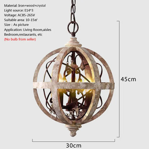 Kronleuchter aus Holz im amerikanischen Landhausstil mit Kristalldetails