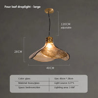 Kronleuchter im Retro-Stil aus Glas in Blütenform für ein elegantes Ambiente