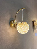 Moderne Kristallwandleuchte für ein elegantes Interieur
