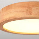 Runde LED-Deckenleuchte aus Holz im nordischen Stil