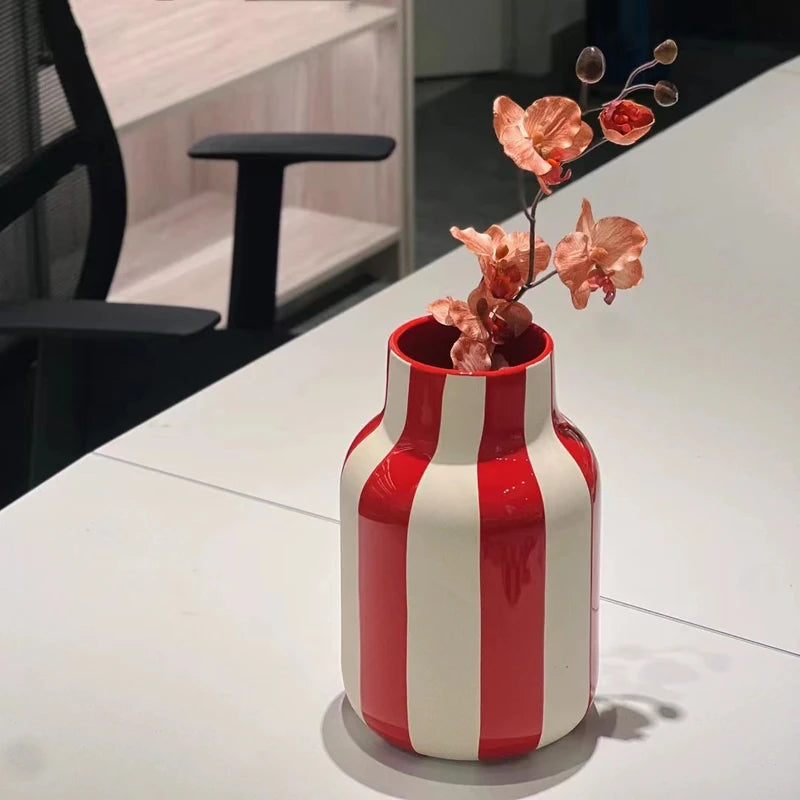 Geometrically Shaped Ceramic Flower Arrangement, Home Decor, Dining Room Bedroom Living Room Office Decor Creative Art Vase, 1Pc