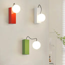 LED-Wandleuchte aus Metall mit Acrylkugel und variabler Dimmung