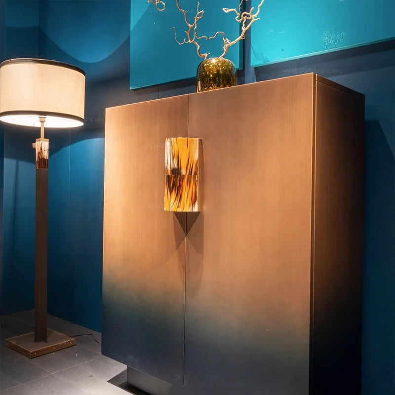 lampadaire de luxe design moderne pour salon côté canapé - vue 5 sur 8