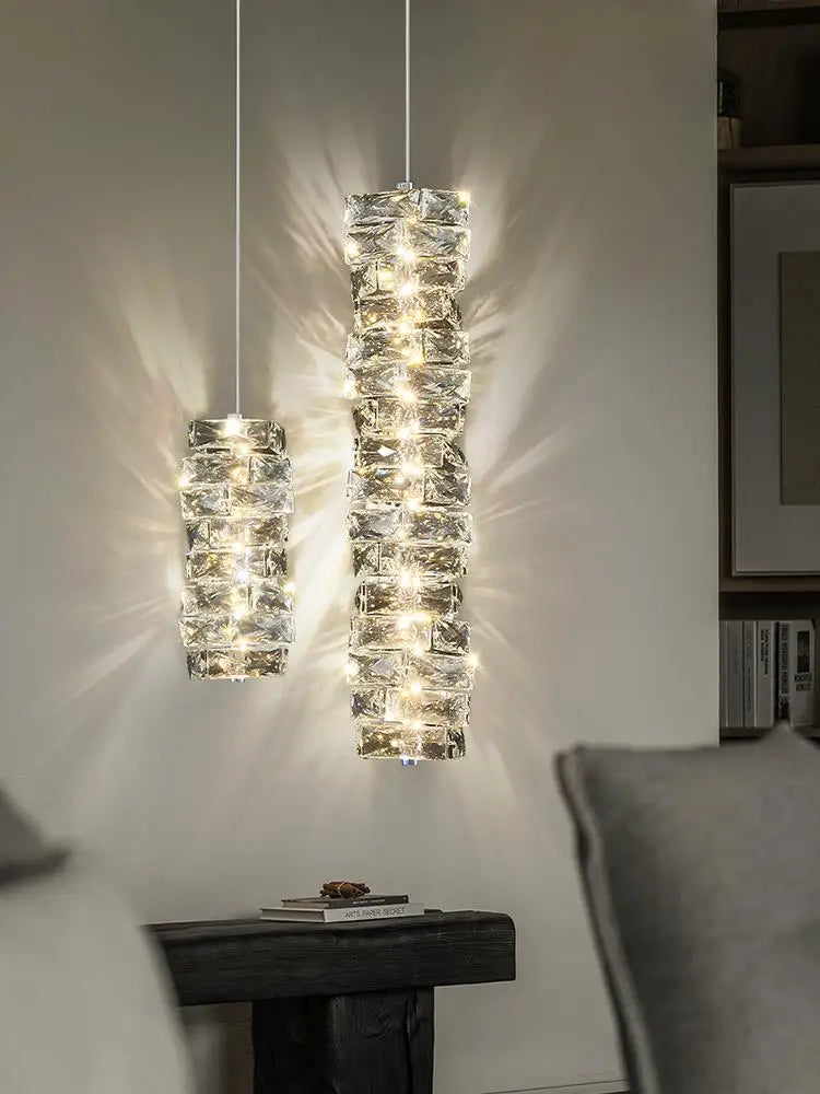 lustre moderne léger en cristal pour intérieurs élégants et contemporains - vue 2 sur 9
