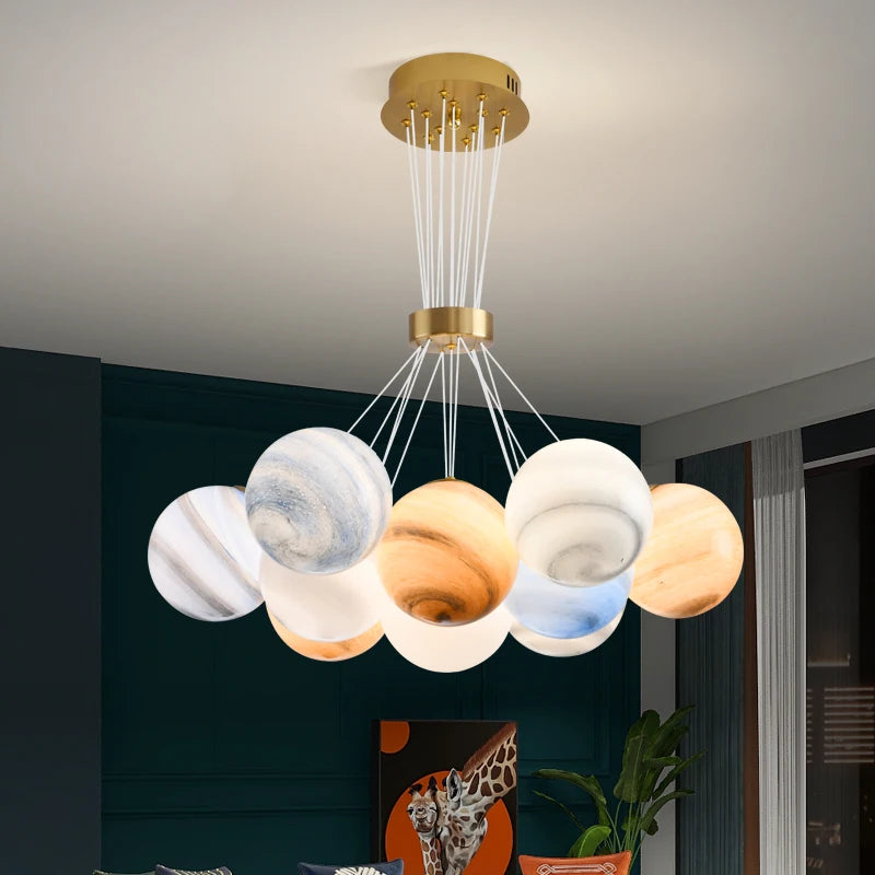 suspension design moderne en forme de lune