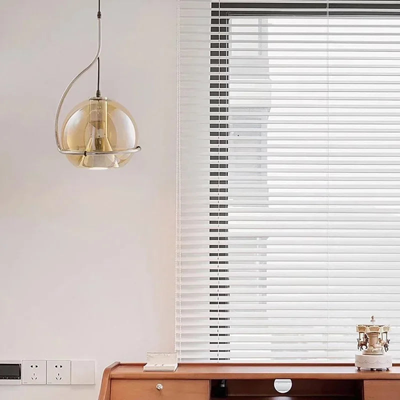 lustre rétro américain en verre ambré pour ambiance créative