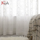 Voilage tulle a motifs rayures style moderne salon