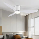 Intelligenter Deckenventilator im nordischen Stil für modernes Interieur