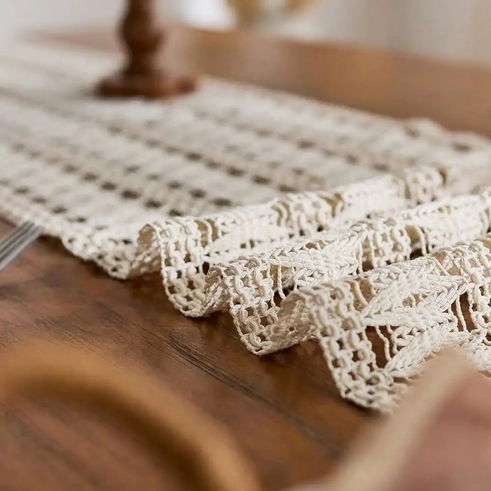 Chemin de table bohème beige pompons motifs géométriques - vue 6 sur 7