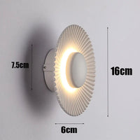 Moderne LED-Wandleuchte in Scheibenform für die Innendekoration