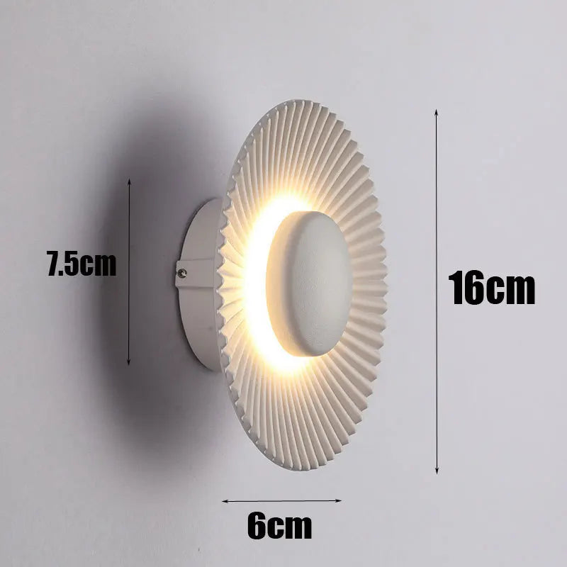 Moderne LED-Wandleuchte in Scheibenform für die Innendekoration