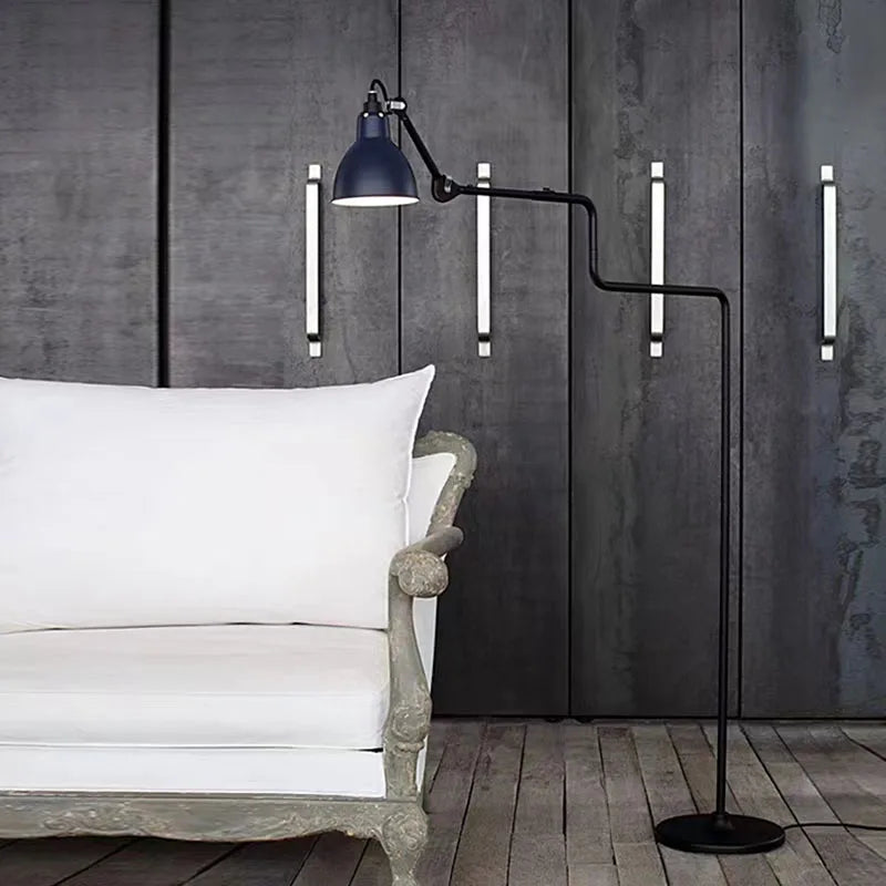 lampadaire rotatif à bras long en métal sur pied