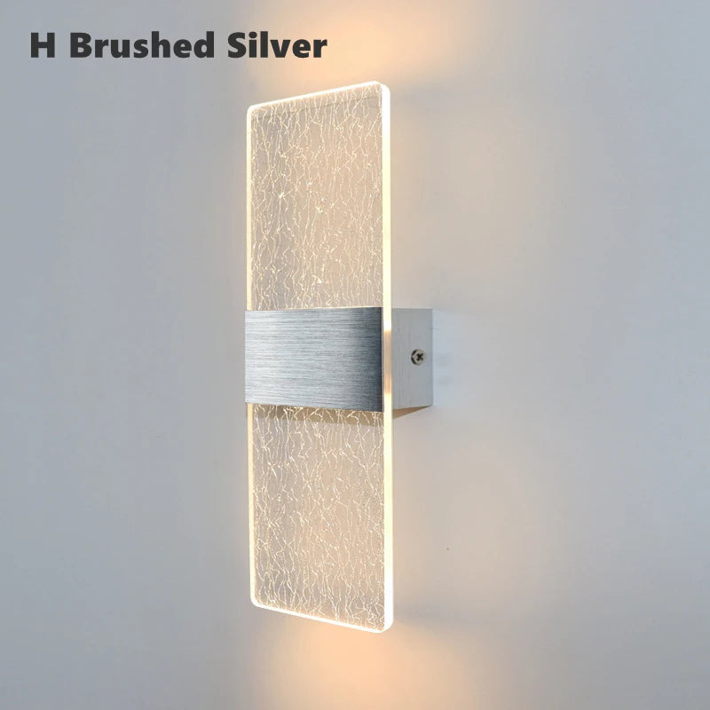 LED-Wandleuchte nordisch aus gebürstetem goldfarbenem Acryl für exklusive Inneneinrichtung